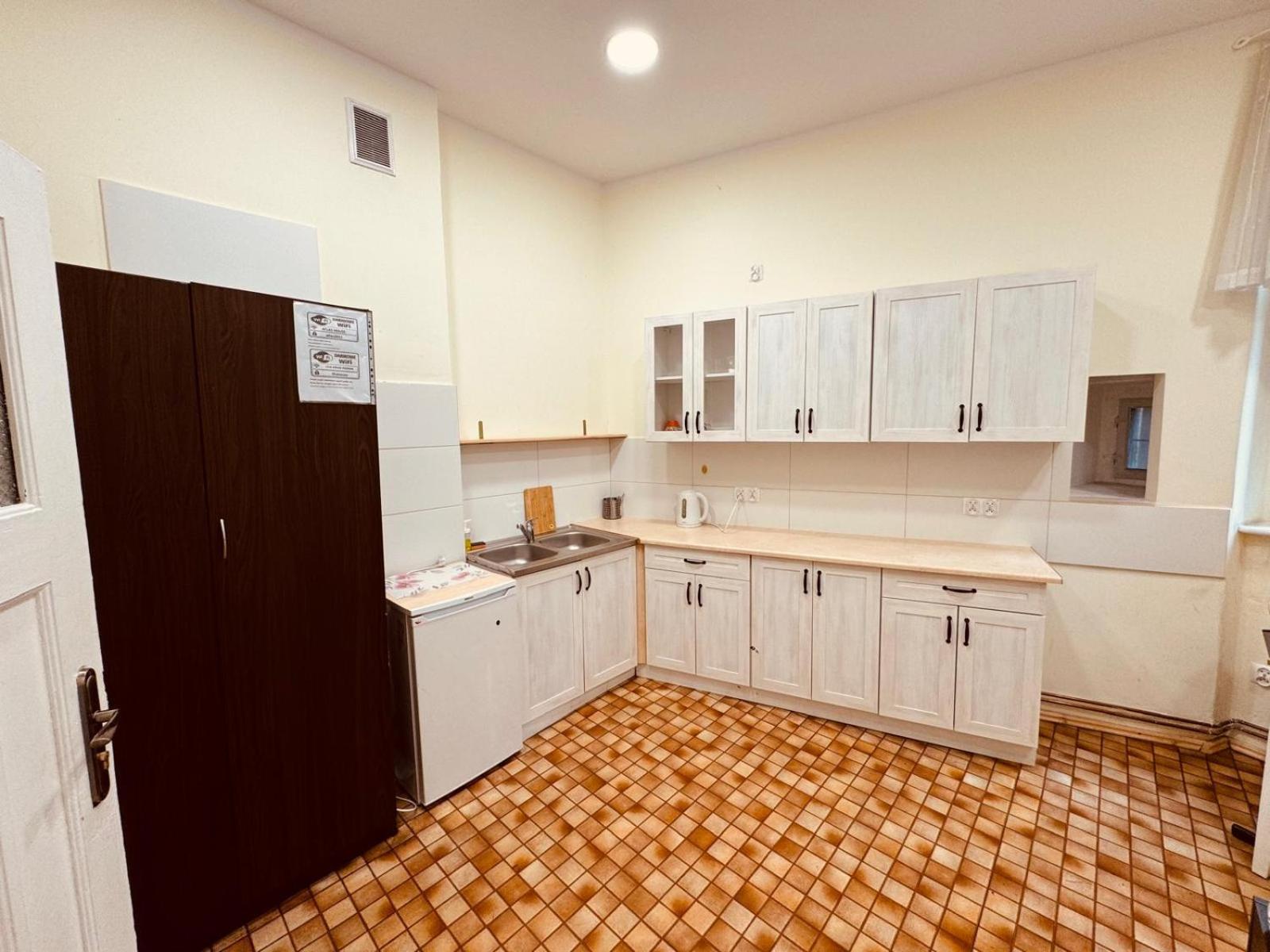 Ostello Lilia House Poznań Esterno foto
