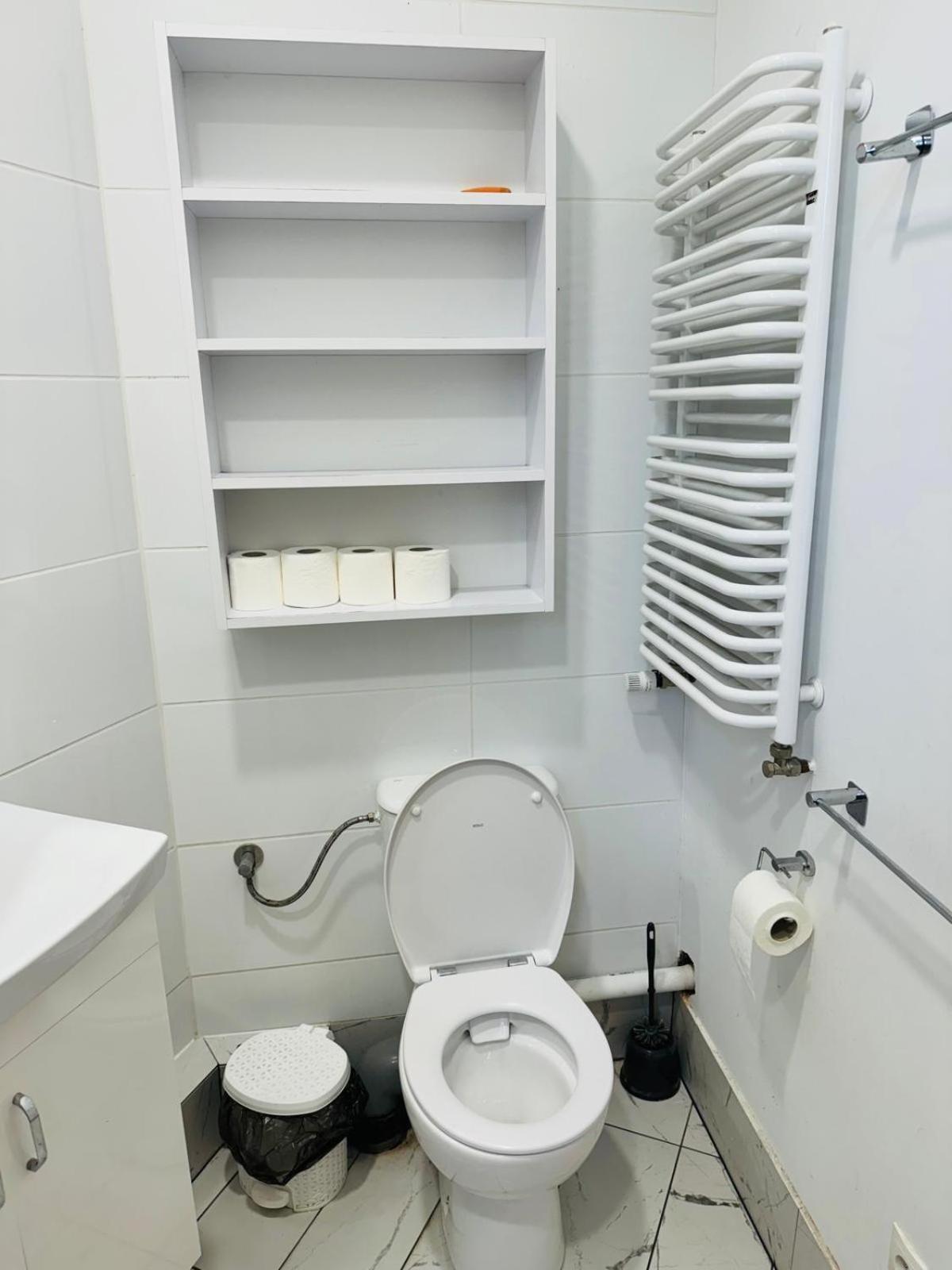 Ostello Lilia House Poznań Esterno foto